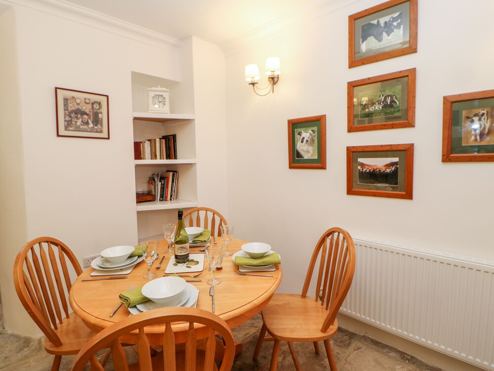 Hawthorne Cottage