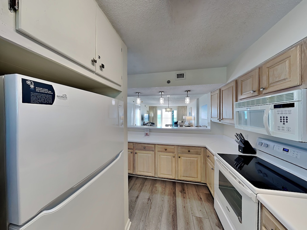 Sea Oats #603 by Southern Vacation Rentals