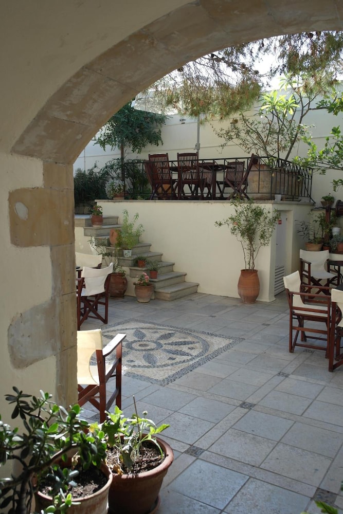 Villa Kynthia