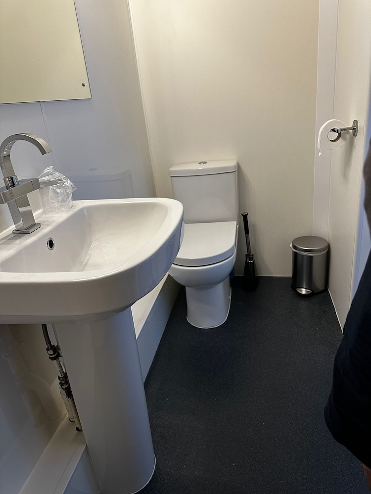 Headlands - Room Only Accommodation