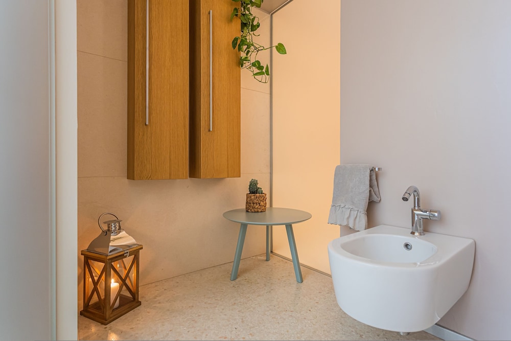 Rovelli 41 in Como With 2 Bedrooms and 3 Bathrooms