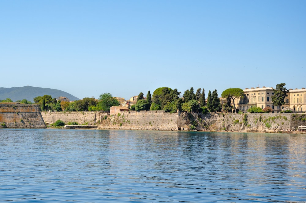 Anastasios Holiday Home