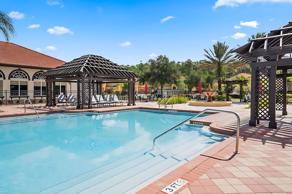 Upstay Lakefront Home w Pool Cinema Games BBQ