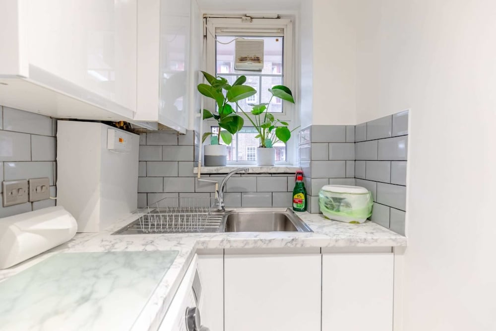 Central & Stylish 1BD Flat - 8mins to Greenwich!