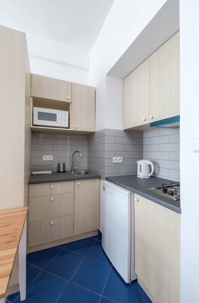Friends Avenue Apartment view 3