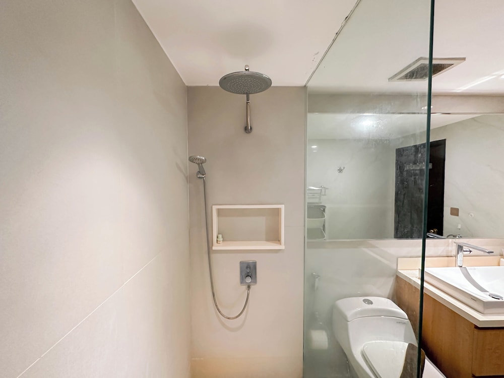 Spacious And Strategic Location 3Br At Kondominium Regensi Apartment