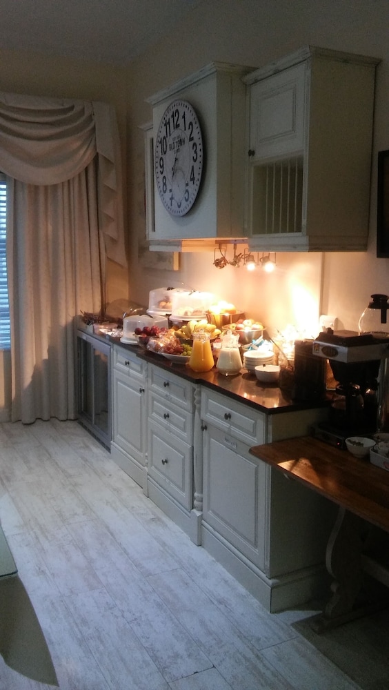 Altona Guest House