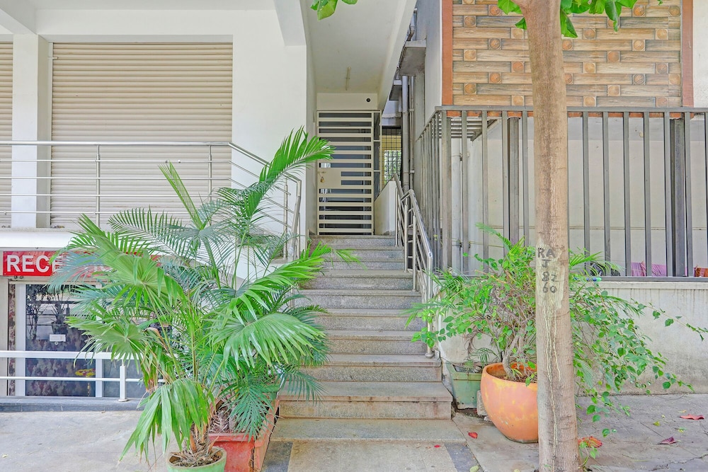 FabHotel Balaji Luxury - Near Jakkur Cross, Manyata Tech Park