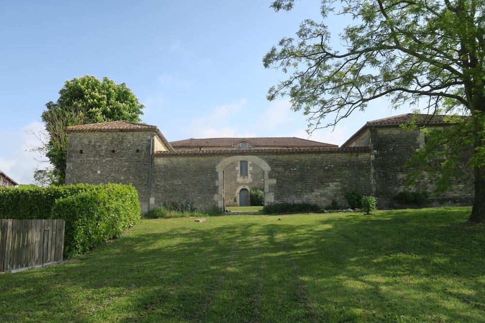 Photo 12
