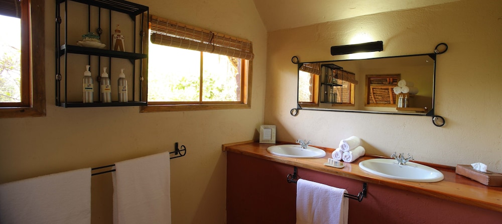 Elewana Tortilis Camp