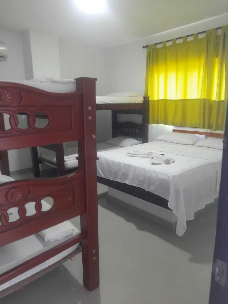 HOTEL PLAYA VERDE