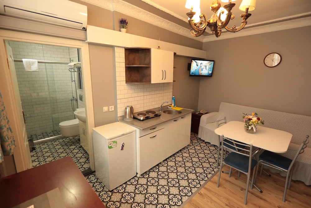 White Pearl Apart - Image 42