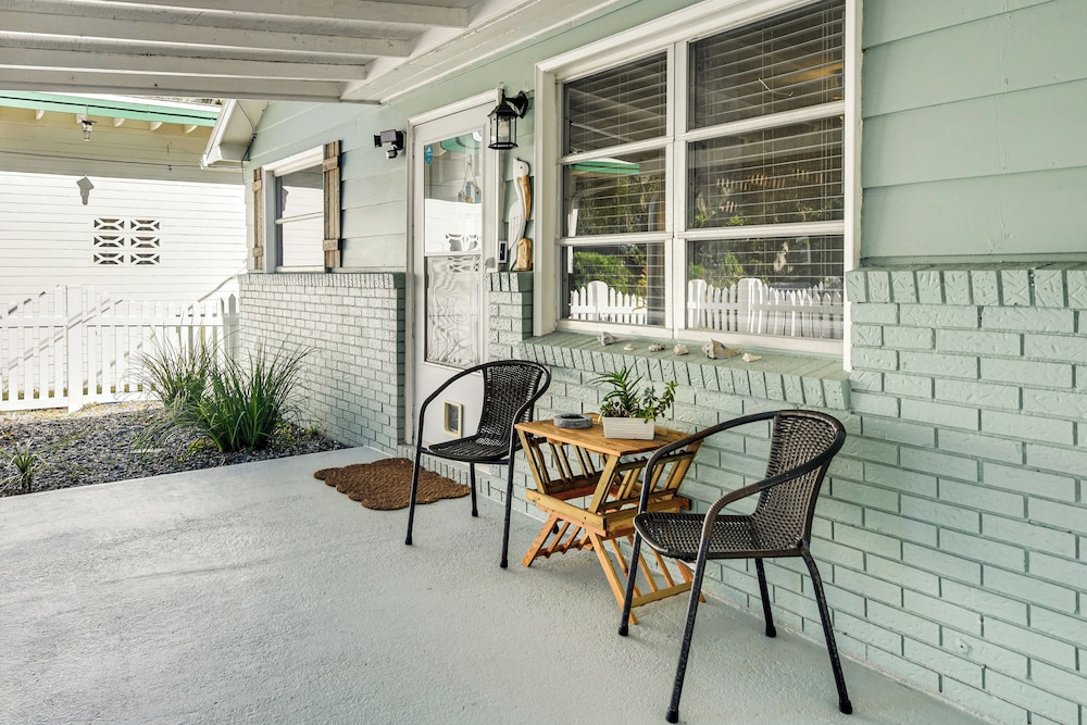 Dog-friendly Daytona Beach Cottage w/ Patio!