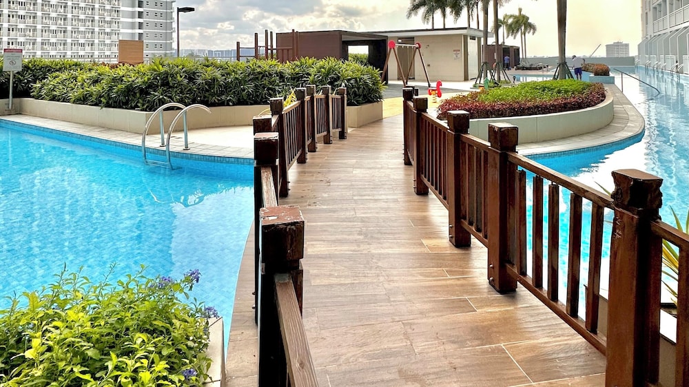 SMDC Breeze Residences Pasay
