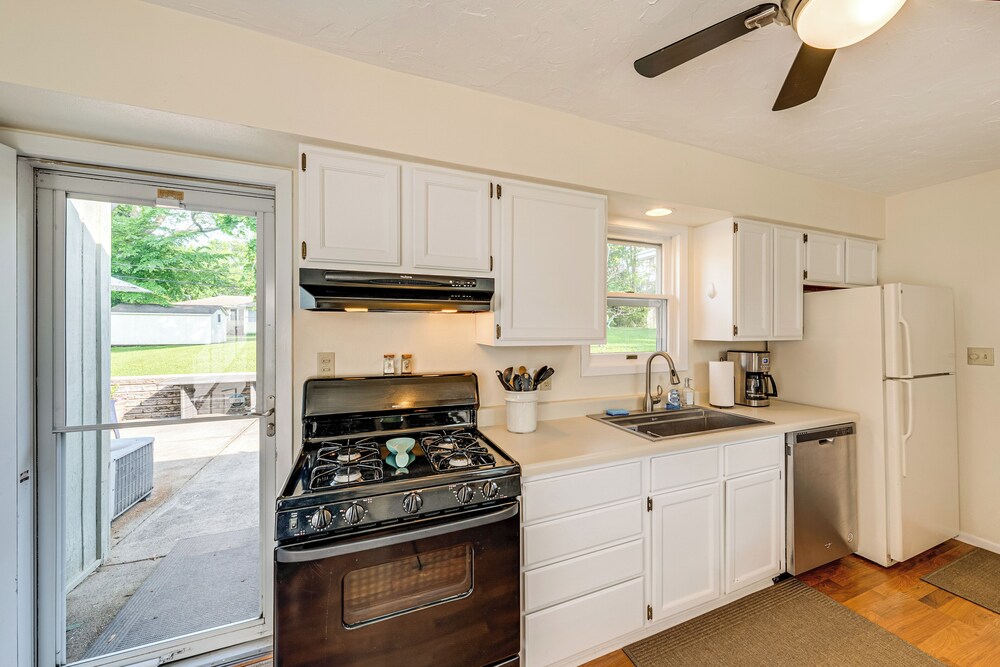 Powers Lake Gem: Peek-a-boo Views & Beach Access