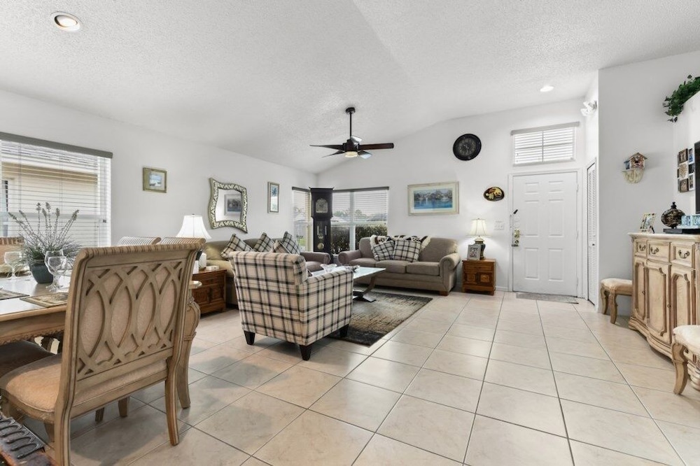 Cozy 3br Home W/ Private Pool Near Disney 3 Bedroom Villa