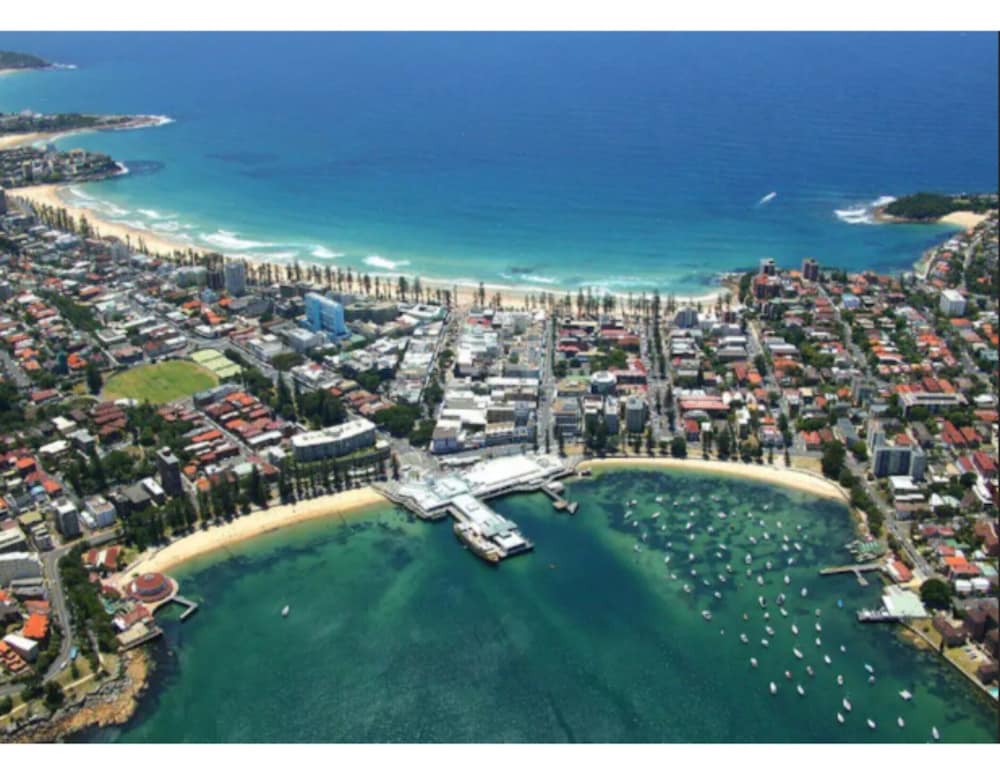 Beachside Paradise - Ocean Views, Central Position