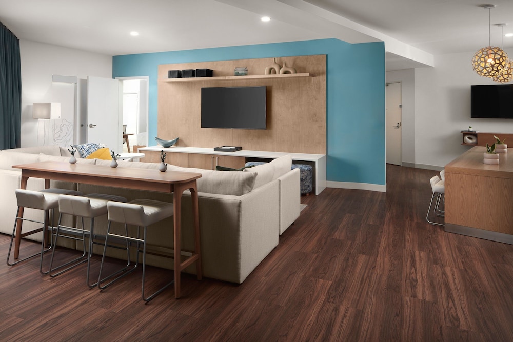 Fort Myers Vacations - Element Charlotte Uptown - Property Image 32