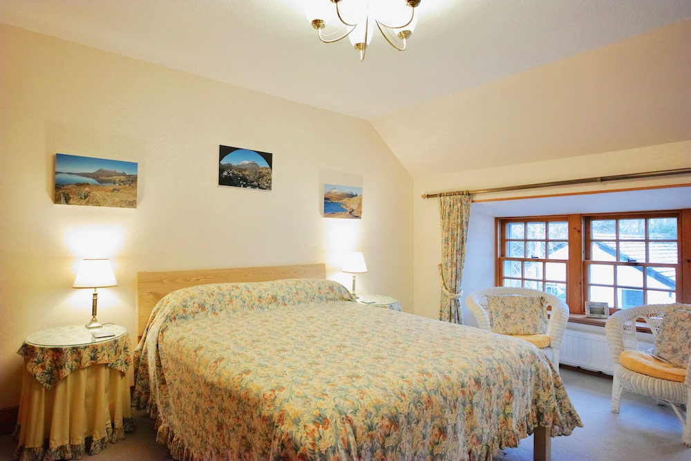 Scourie Lodge B&B and Gardens view 3