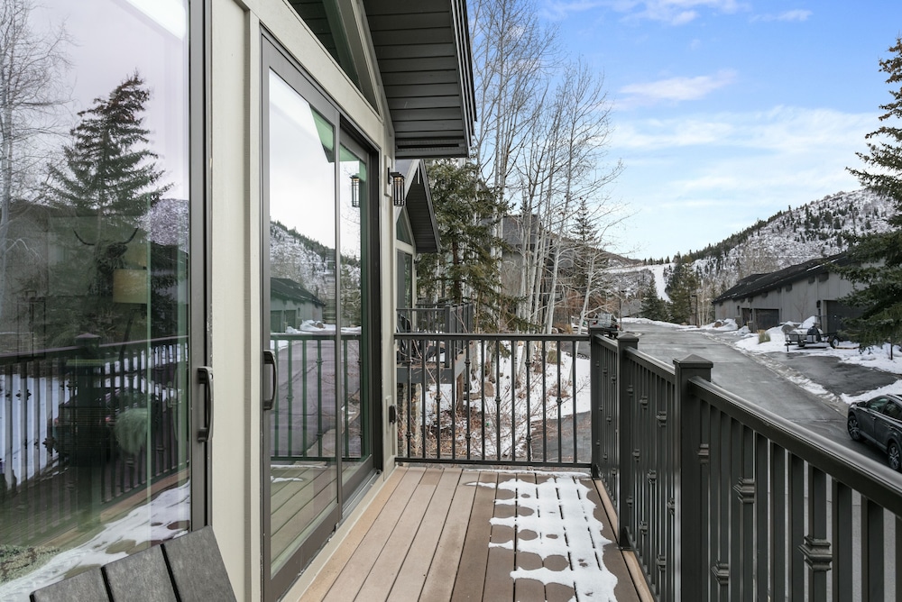 1207 - Four Bedroom with Spa Pinnacle 4 Condo