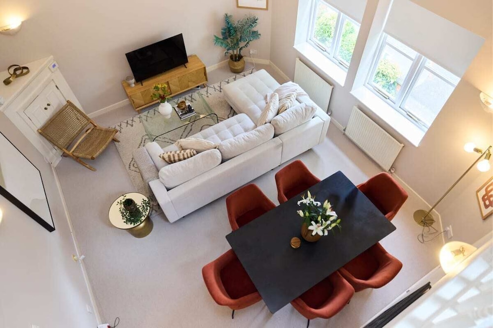 Chiswick Views & Space Elegant 3bdr Duplex With Parking