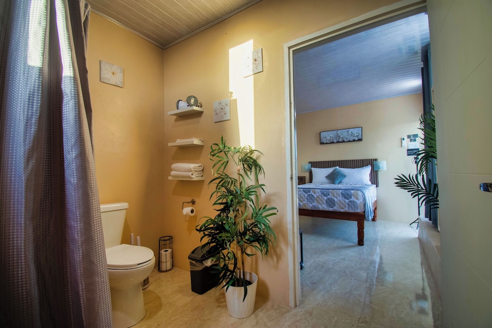 Majestic Heights Bed & Breakfast