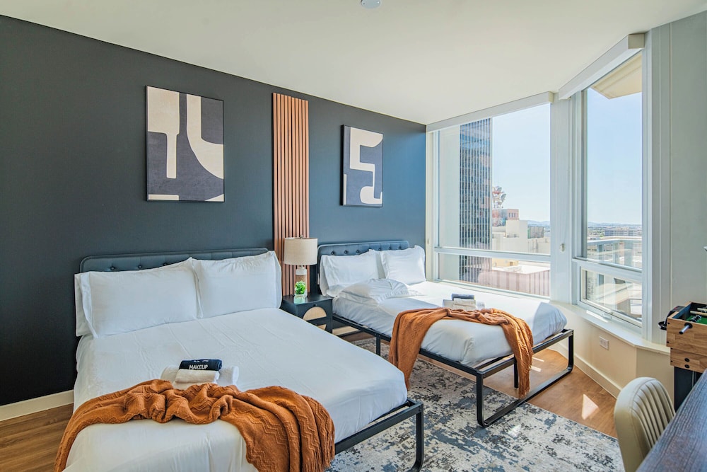 ROVE LIVING/KL - 44 Monroe