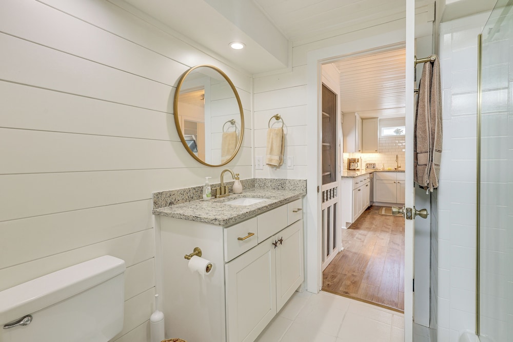 Unique A-frame Beach House: 'the Beacon at Oib'