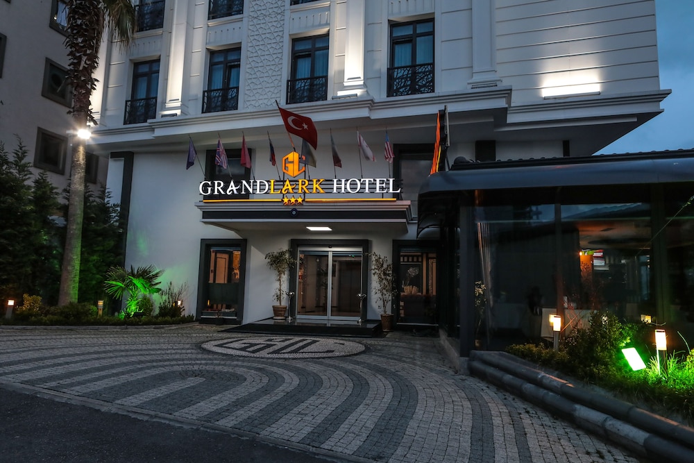 Grand Lark Otel - Image 24