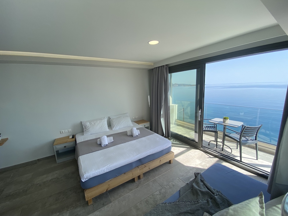 Ostria Apartments