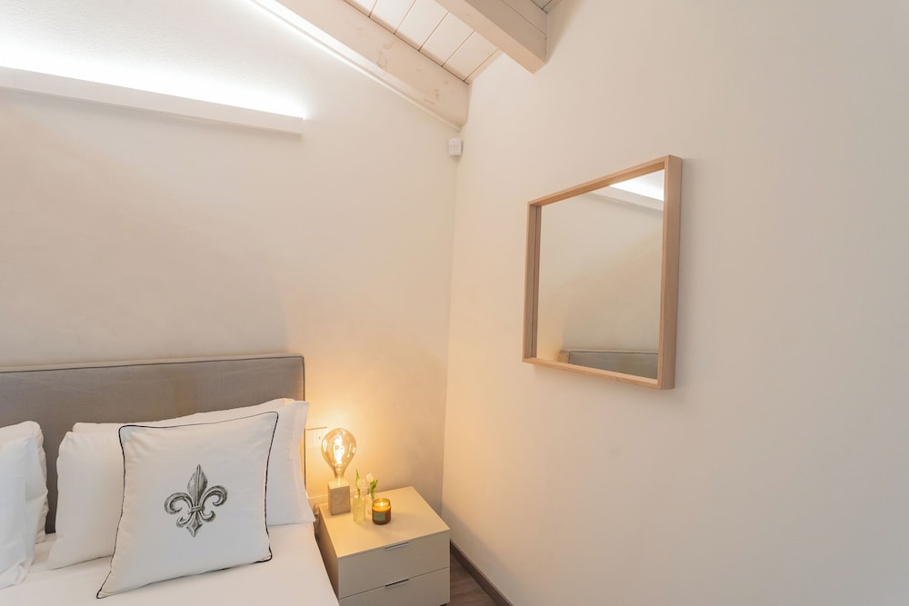 Muralto's Nest by Rent all Como