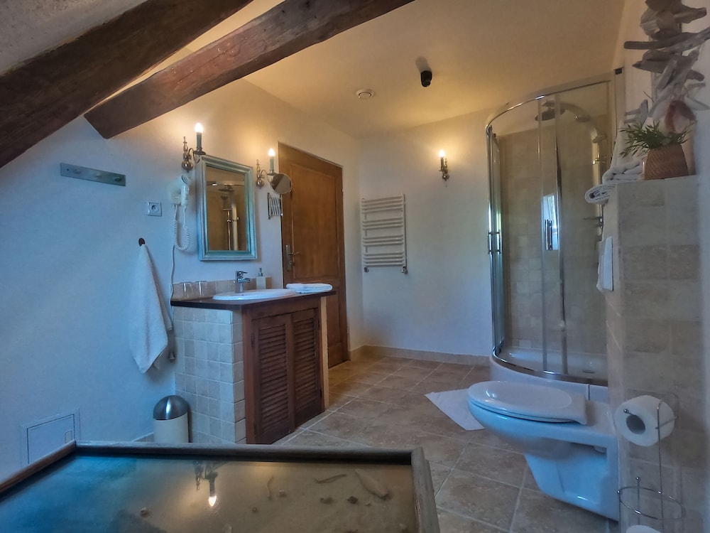The Oak Lodge