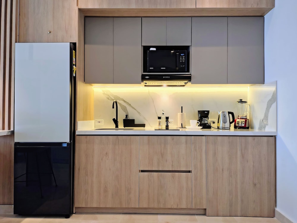 w Luxurious Loft w Balcony in Crespo
