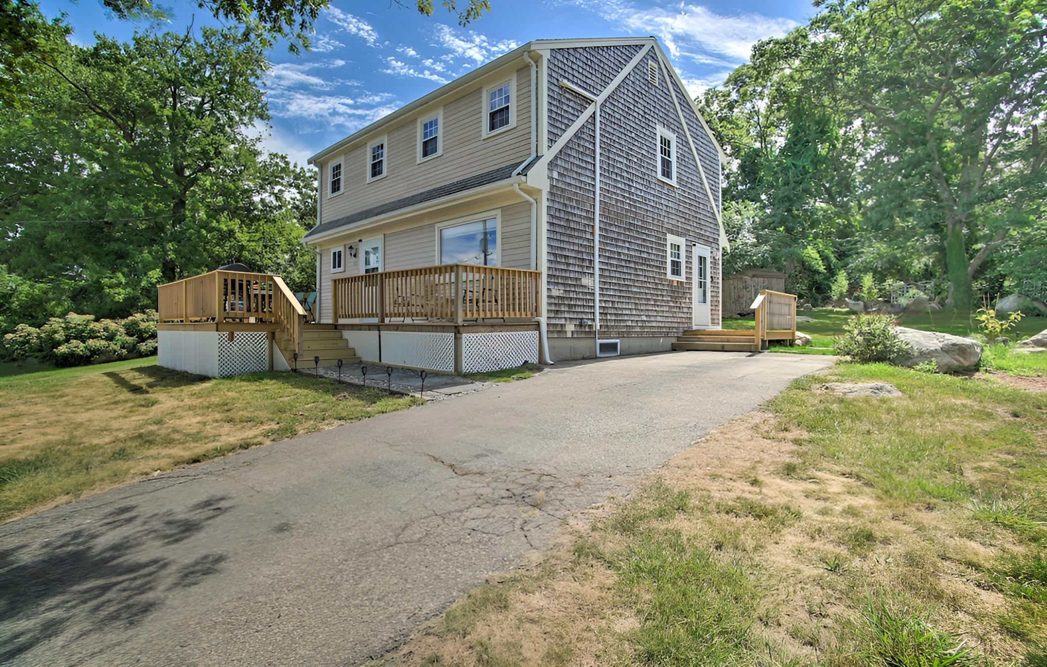 Cozy Plymouth Home - Walk to Bartlett Pond! view 5