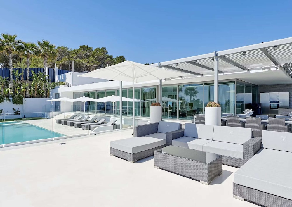 Stylish Villa Near Ibiza Town
