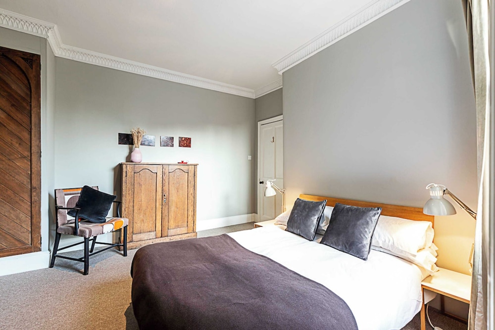 Park View Apartment in Battersea view 5