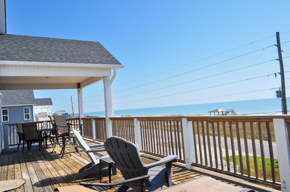 Family Tides by Topsail Realty