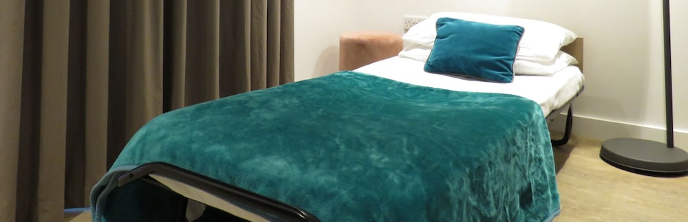 Tudors eSuites Birmingham Canalside with Gated Parking view 5