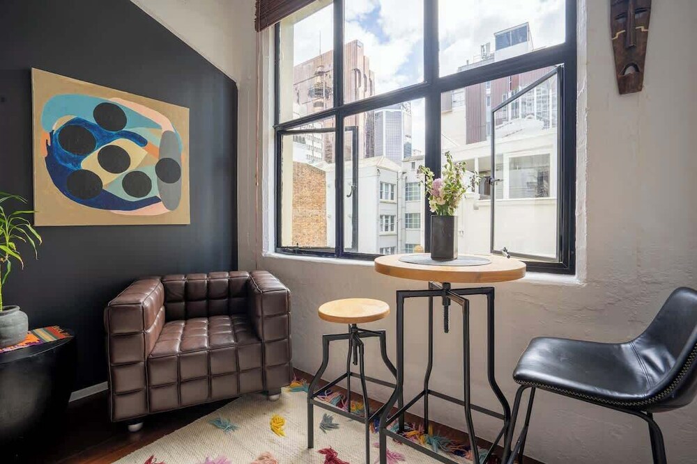 Cosy CBD Loft Walk to Dining+Shopping Zodiak Stays
