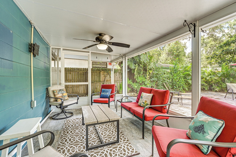 Home w/ Expansive Patio, 3 Mi to Busch Gardens!