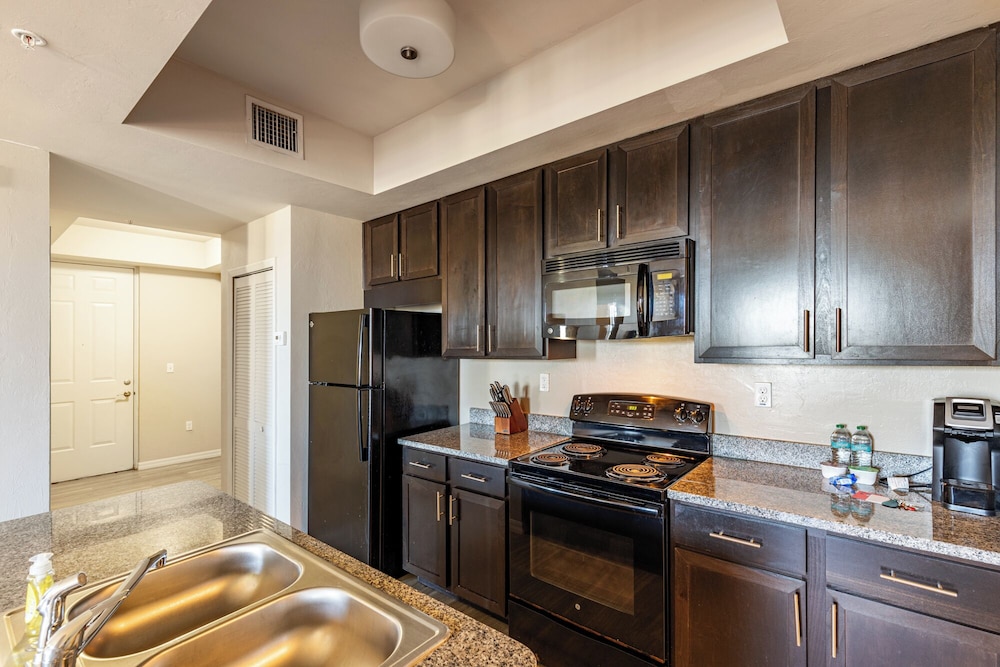 Landing Amazing 1bd, Game Room, Gym
