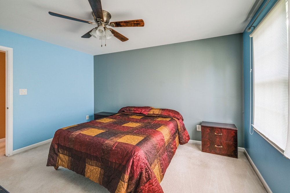 4 Mi to Dulles Airport: Spacious D.c. Area Home