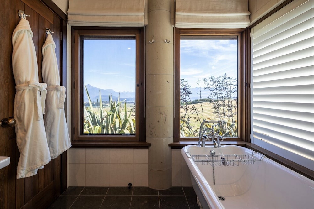 Cabot Lodge