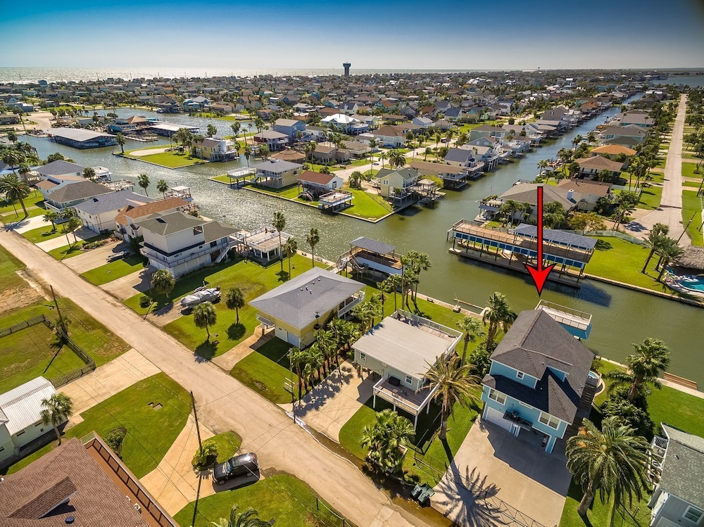 Margaritaville on the Bay by Ryson Vacation Rentals