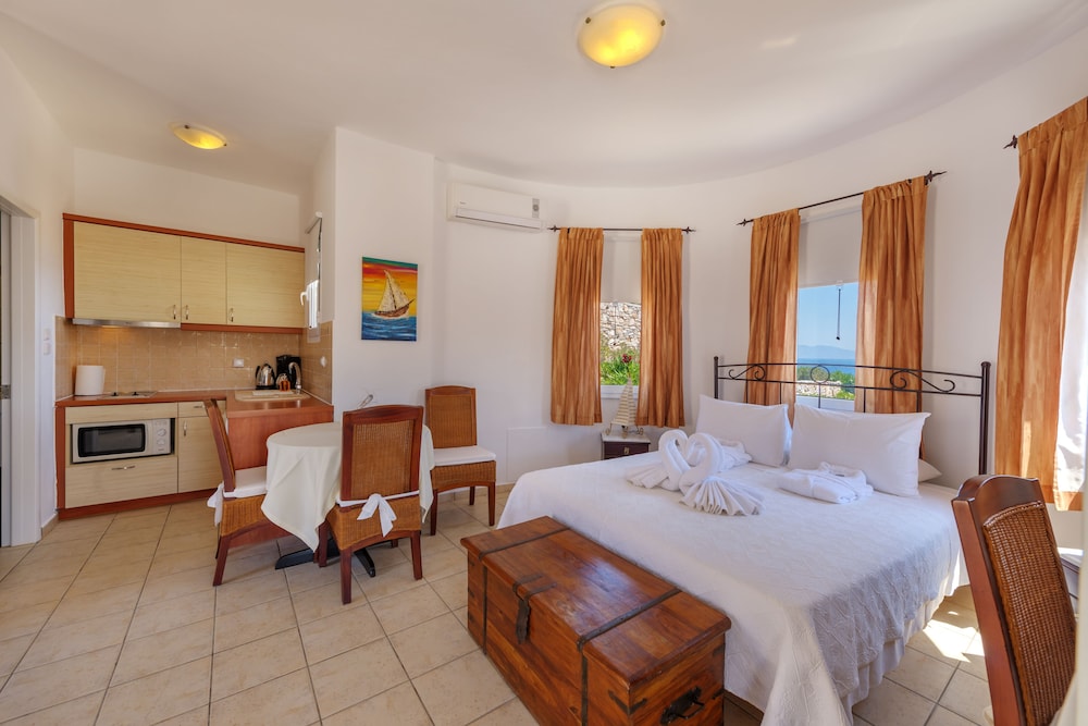 Sunrise Beach Suites