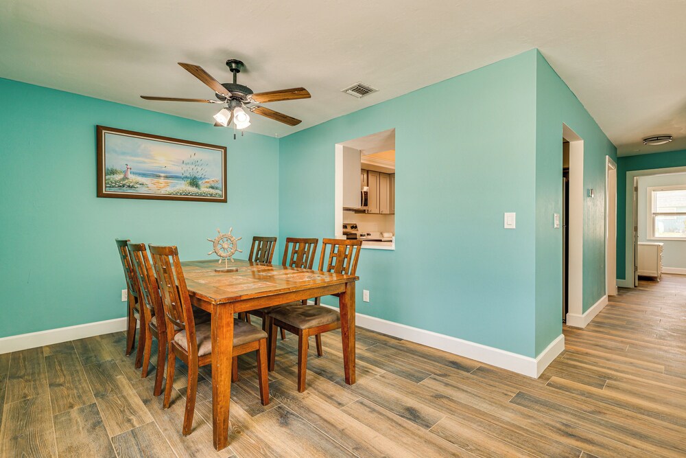 3 Mi to Fort Myers Beach: Unit w/ Furnished Patio!