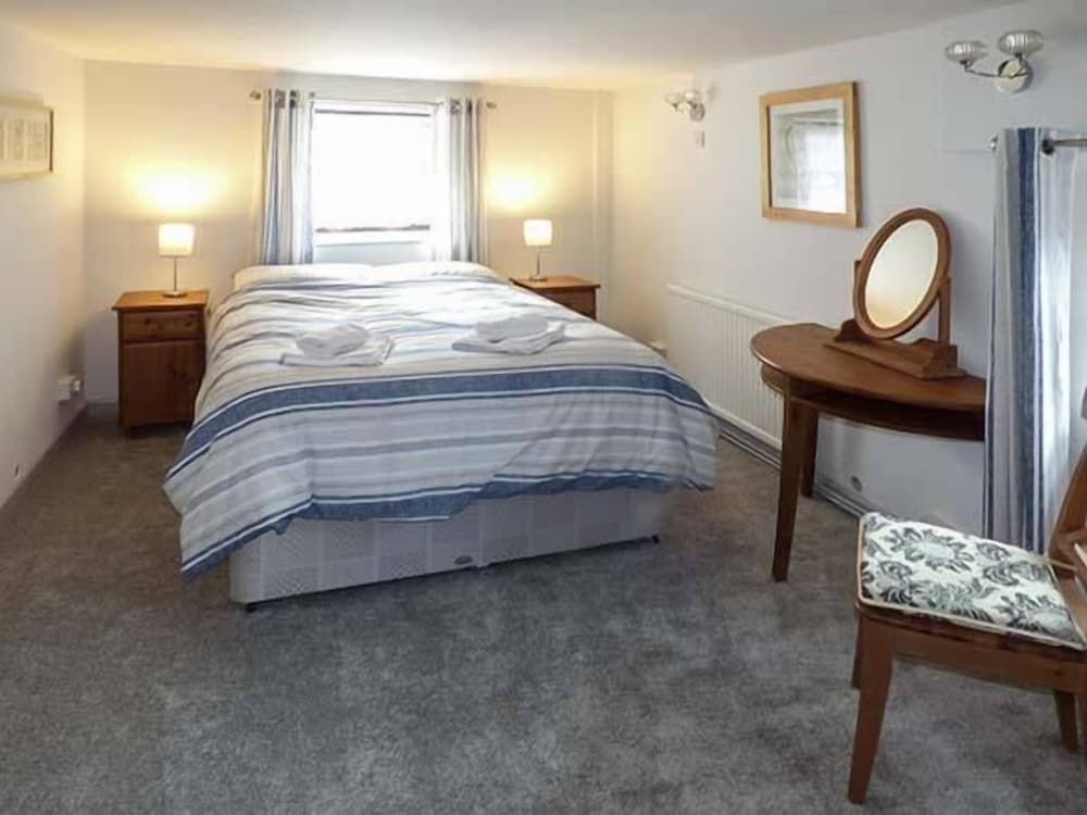 Newton Abbot Vacations - Fairwater Mill Cottage - Property Image 3