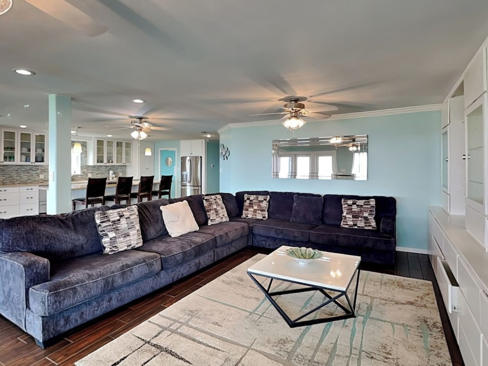 Harbor View Breeze by Ryson Vacation Rentals