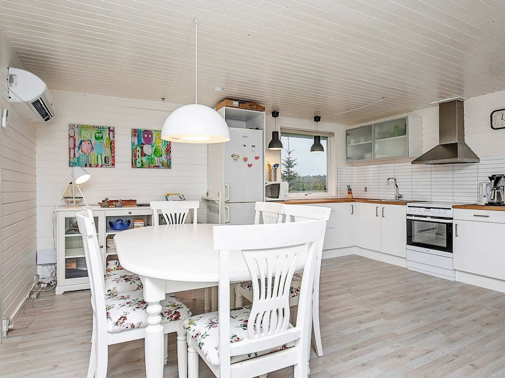 Peaceful Holiday Home in Storvorde near Sea view 3