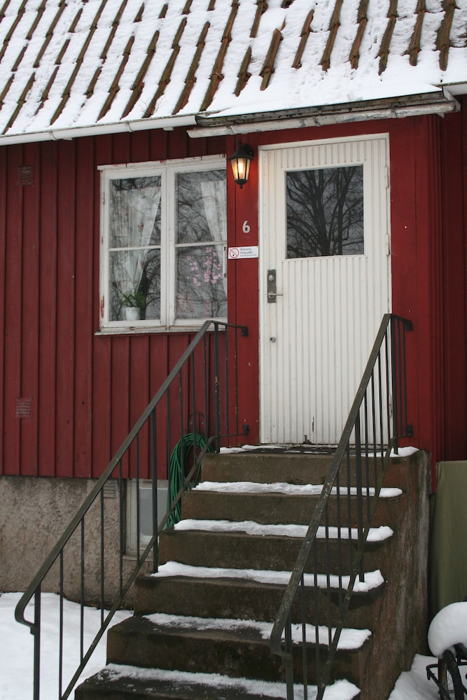 Edith & Julia Bed and Breakfast